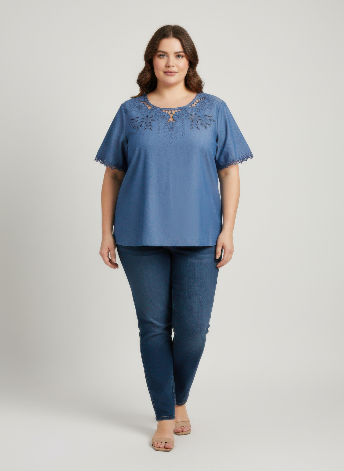Embroidered Lace Trim Short Sleeve Knit Top
